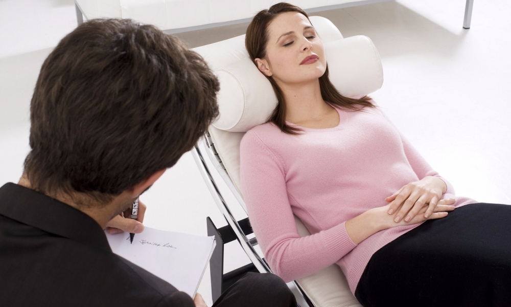 Hipnoz nedir ? hipnoz pratikte kimlere nasıl faydası olabilir? — haber görseli
