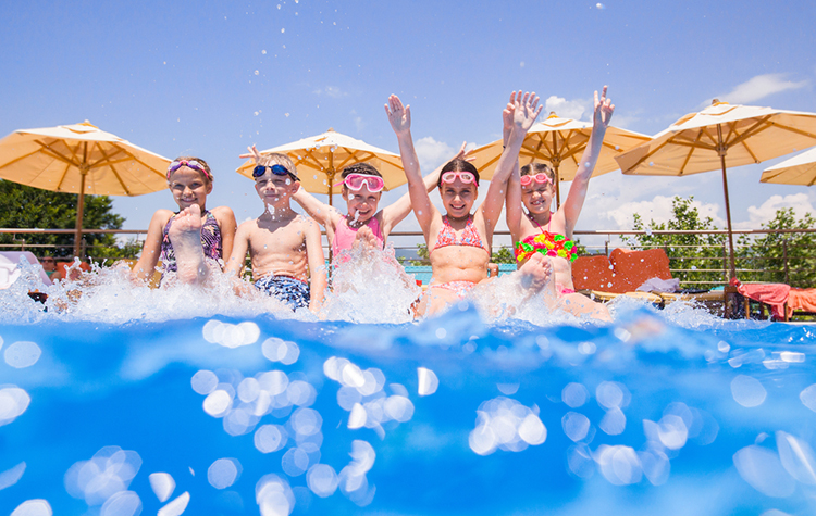 Tatilde çocukları bekleyen 5 tehlike! 7