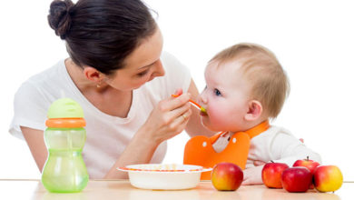 Bebeklerde ek gıda döneminde dikkat edilmesi gerekenler 1