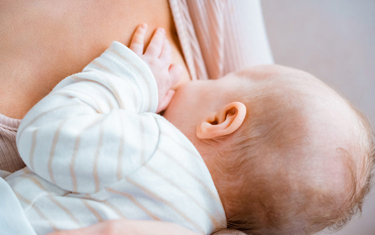 Bebeğinizin Yeterli Gelişimi İçin Doğru Emzirin 1