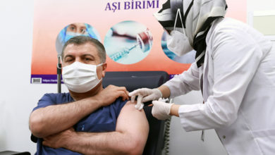 Sağlık Bakanı Aşı Vurulan İlk İsim Oldu 6