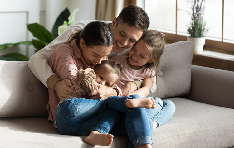 Evde çocuklarla vakit geçirirken iletişimin önemi 7