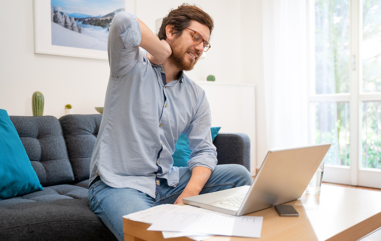 Evden Çalışma Bel ve Boyun Problemlerini Artırdı 7