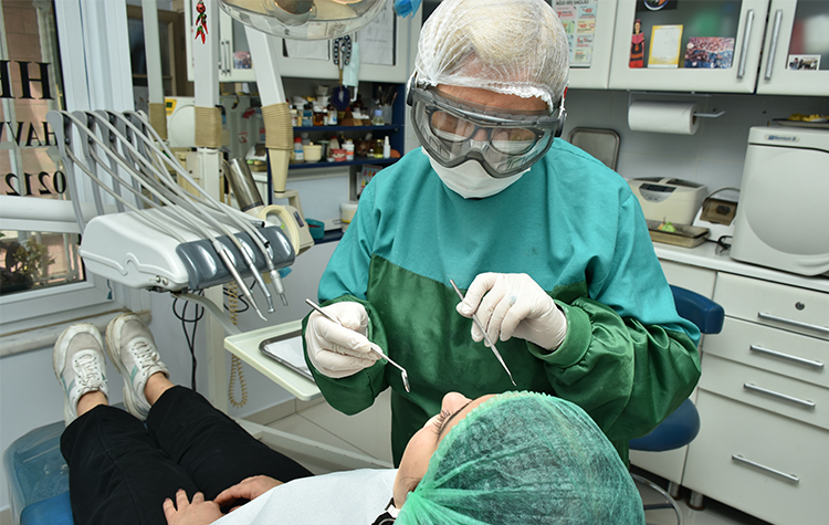 Her beş dişhekiminden dördü işi için gelecek kaygısı duyuyor 7