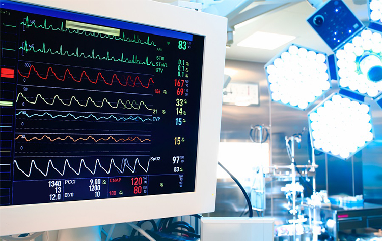 Sağlıkçıları tehdit eden şahıs Karanfil dağıttı ! 6