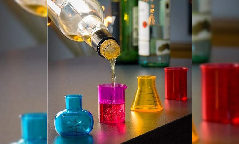 Pandemide, 3 haftada 70 kişi metil alkol zehirlenmesinden öldü 1