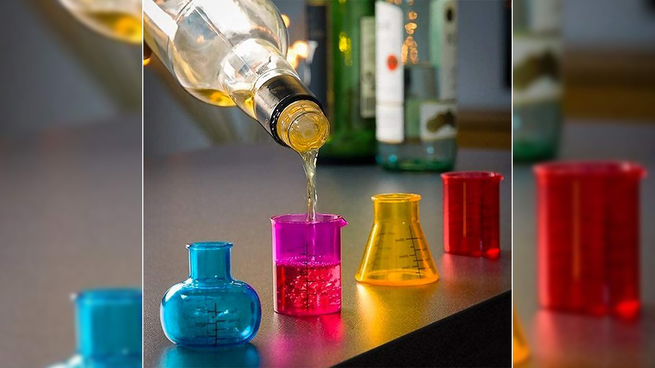 Pandemide, 3 haftada 70 kişi metil alkol zehirlenmesinden öldü 7