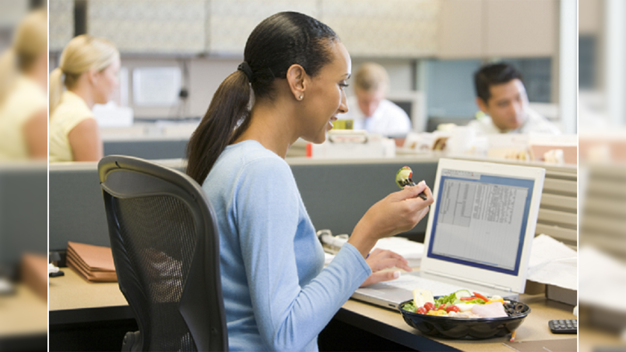 Masa başı çalışanlara 10 Altın Beslenme önerisi 7