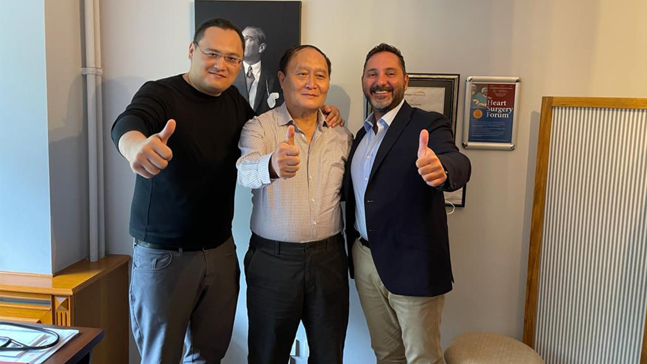 2 kez Covid atlatan hastanın damarı kapalı yöntemle değişti 6