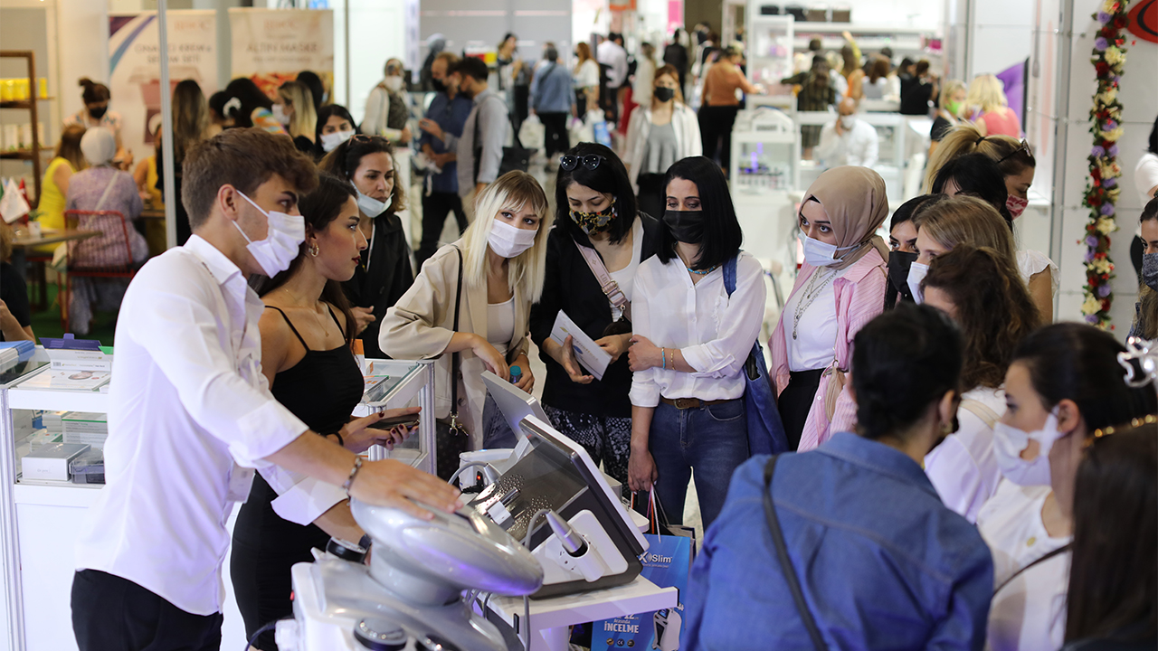 Ameliyatsız Gençleşmenin sırları Güzellik ve bakım fuarı’nda 6