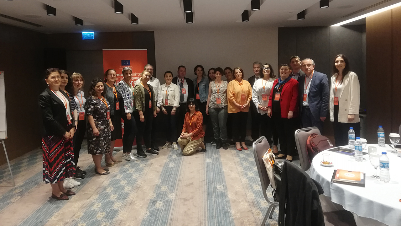 Kırsalda halk cinsel sağlık hizmetlerinden mahrum kalıyor 6