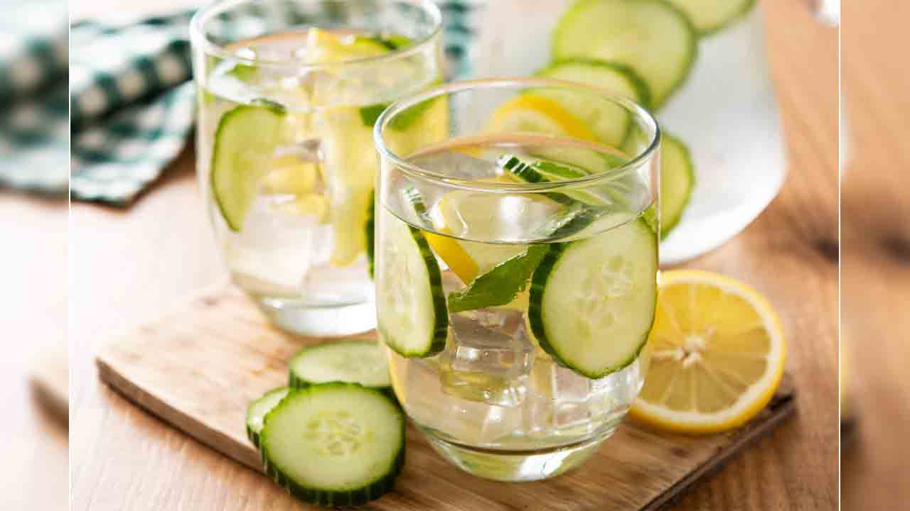 Su içemeyenlere 3 aromalı su önerisi 7