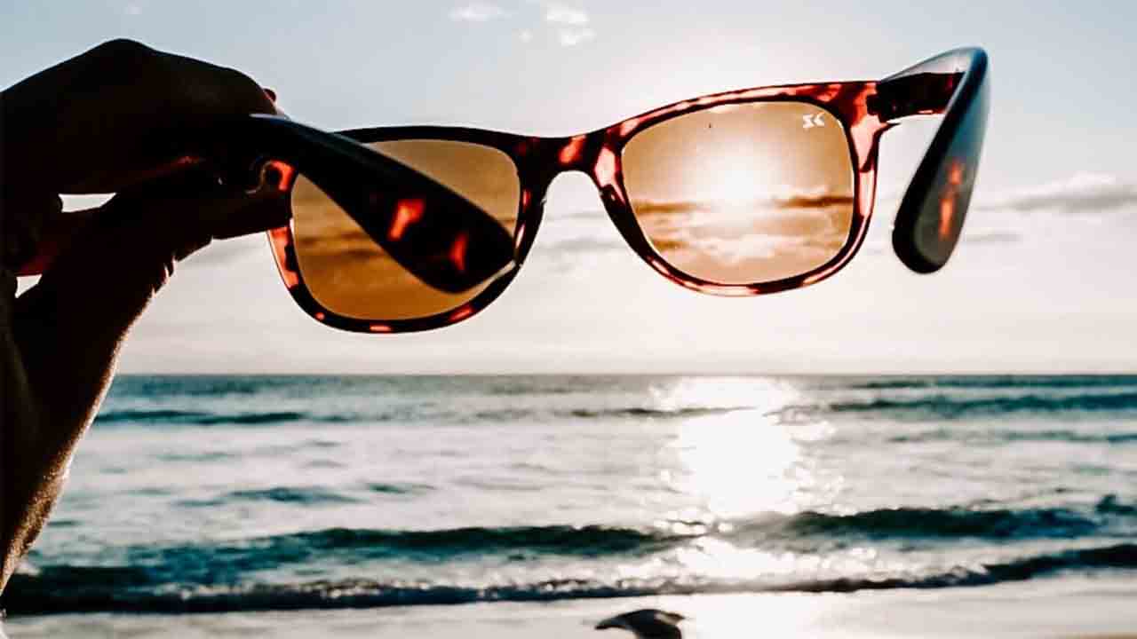 Doğru Güneş Gözlüğü güneşin zararlarını önlüyor 7