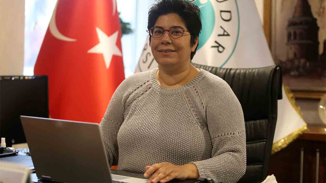 Mizah ve gülme, yaşamdan alınan doyumu artırıyor 6