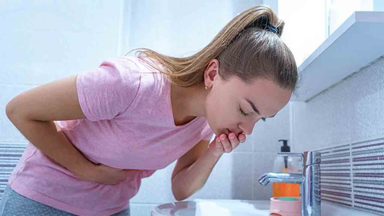 Gece mide bulantısı neden olur, nasıl geçer? 7