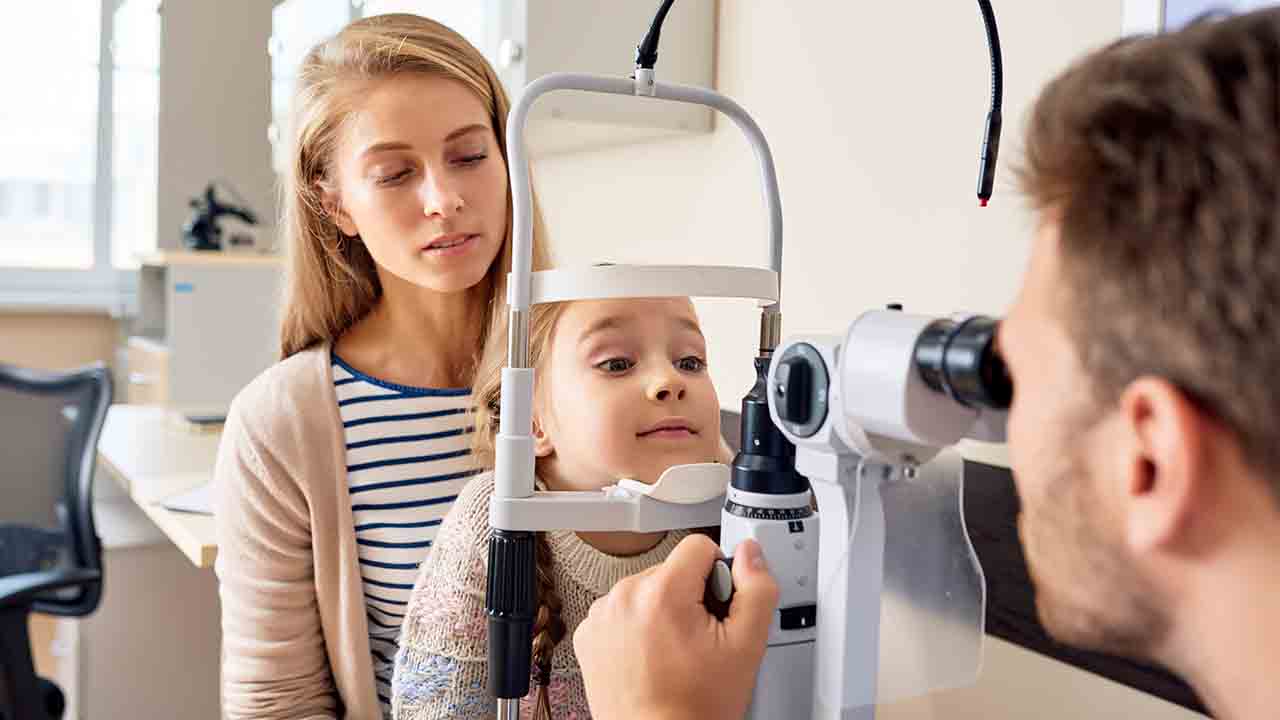 Çocuklarda Dijital ekran süreleri uzadıkça Göz problemleri artıyor! 7