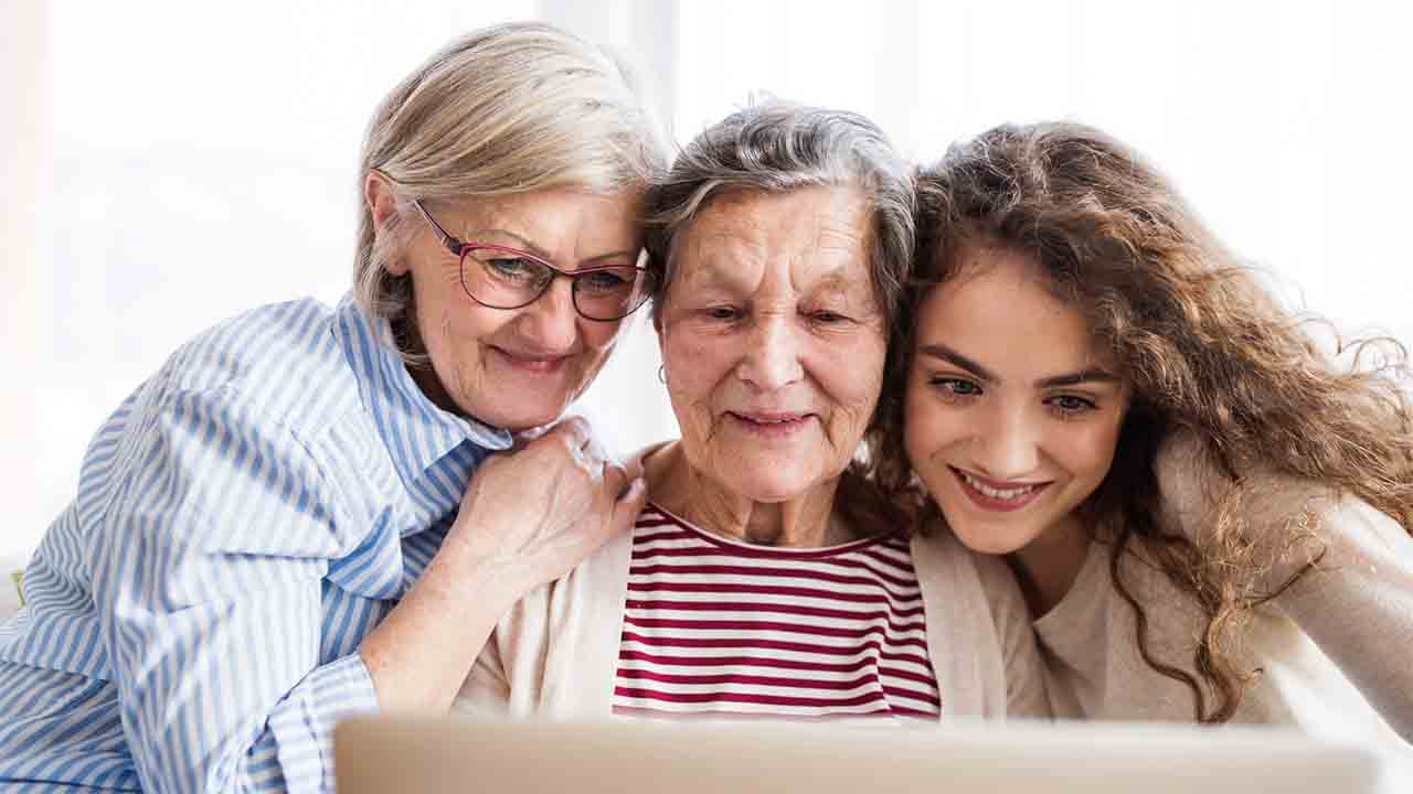 Yaşlı bakımında ‘akıllı sistem’ desteği 6