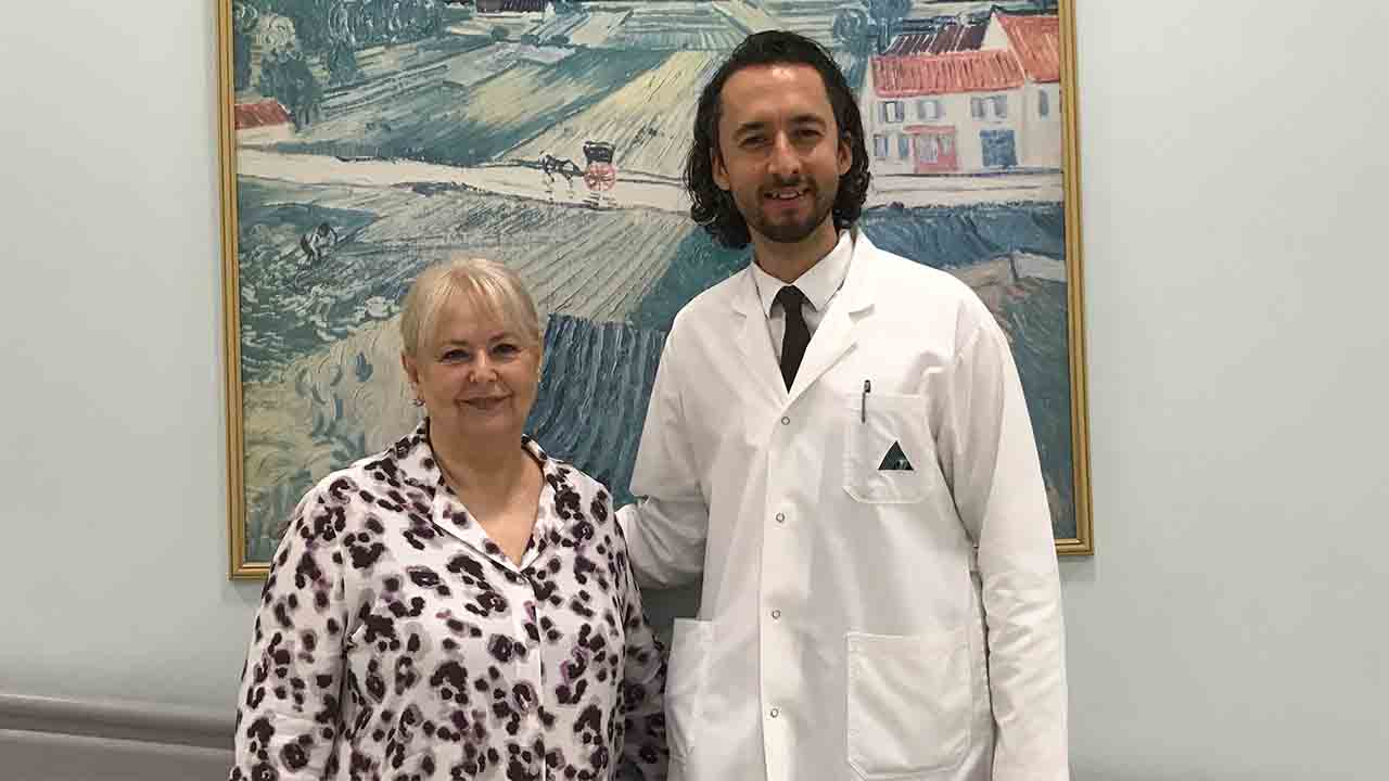 Prof. Dr. Gökhan Meriç: “Protez Ameliyatı olan Hastalar ertesi gün ayağa kalkıp yürüyebiliyor” 7