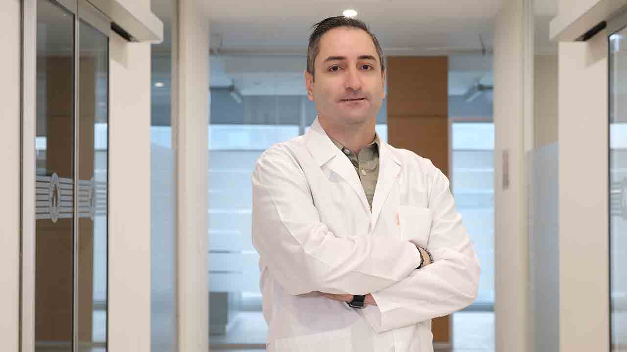 Doç. Dr. Barış Karabulut: “Süt dişleri kalıcı dişlerin rehberidir” 6