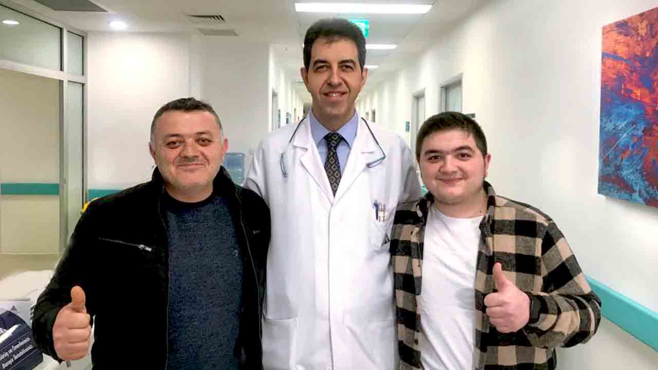 17 Yaşındaki Recep 3 ayrı Özel Cerrahi Tekniği ile Sağlığına kavuştu 7