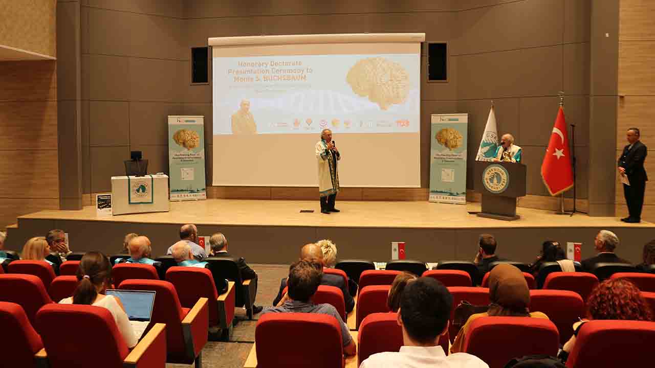 Prof. Dr. Buchsbaum: “Psikiyatristlerin tahmini ilaç vermesini istemiyoruz” 7