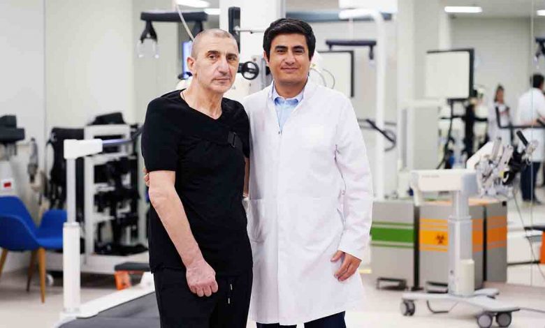 Yatağa bağımlıydı, 3 ayda hastaneden yürüyerek çıktı! 1