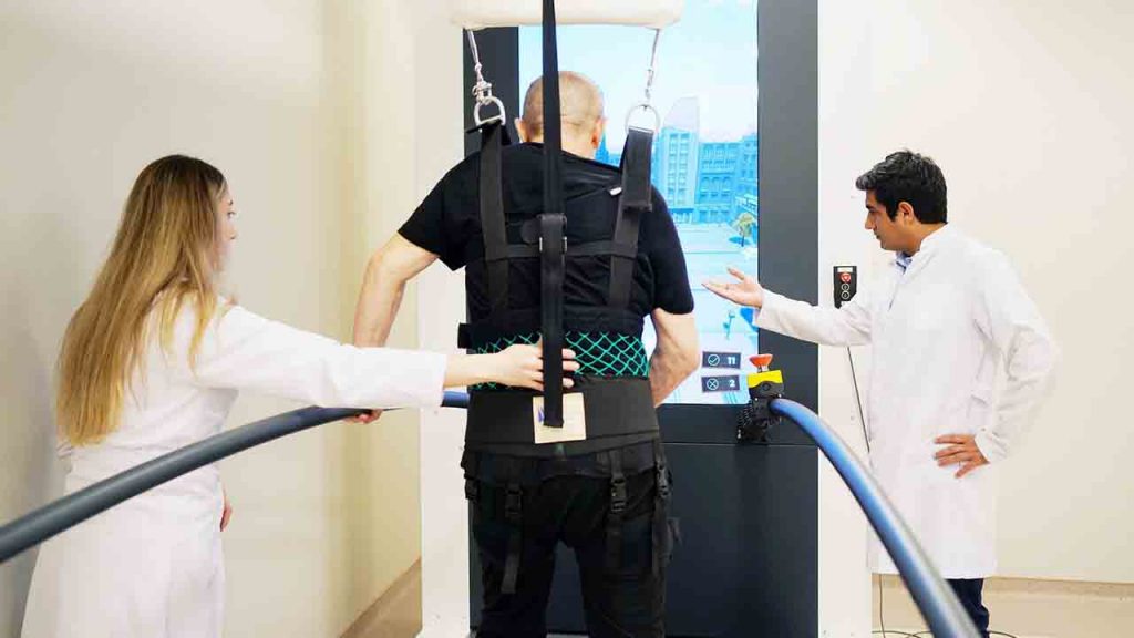 Yatağa bağımlıydı, 3 ayda hastaneden yürüyerek çıktı! 3