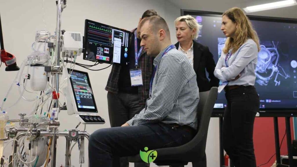 Üsküdar Üniversitesi perfüzyon eğitiminde Avrupa'da ikinci üs oldu 4