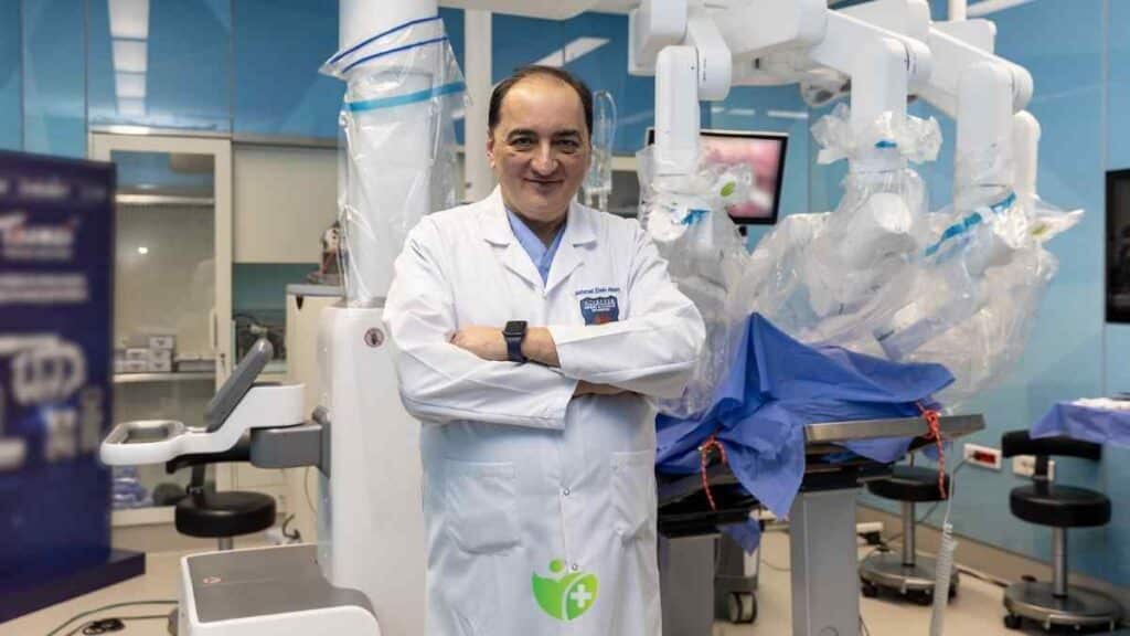 Acıbadem’den tarihi adım: İki hastane arasında 5G ile Robotik Ameliyat 3