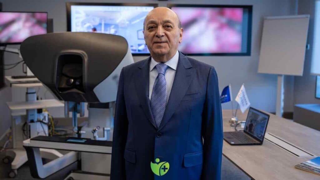 Acıbadem’den tarihi adım: İki hastane arasında 5G ile Robotik Ameliyat 2