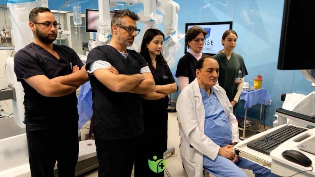 Acıbadem’den tarihi adım: İki hastane arasında 5G ile Robotik Ameliyat 5